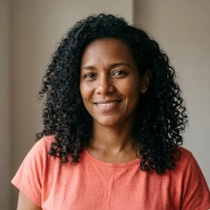 Retrato generado de Valentina, agente de IA de Orbit
